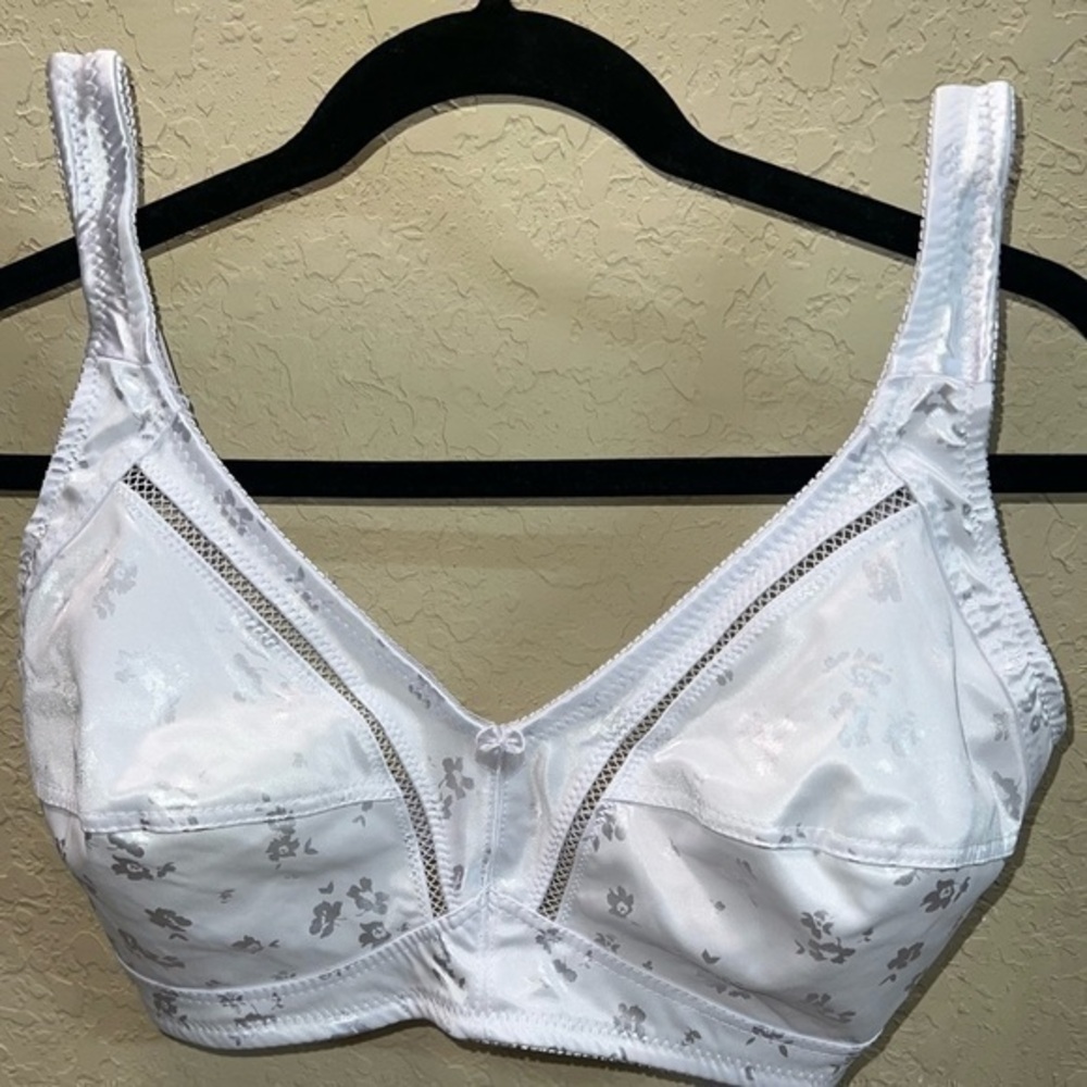 New✨Gloria Vanderbilt Womens Full Coverage Bra Wire-Free - Picture 1 of 5